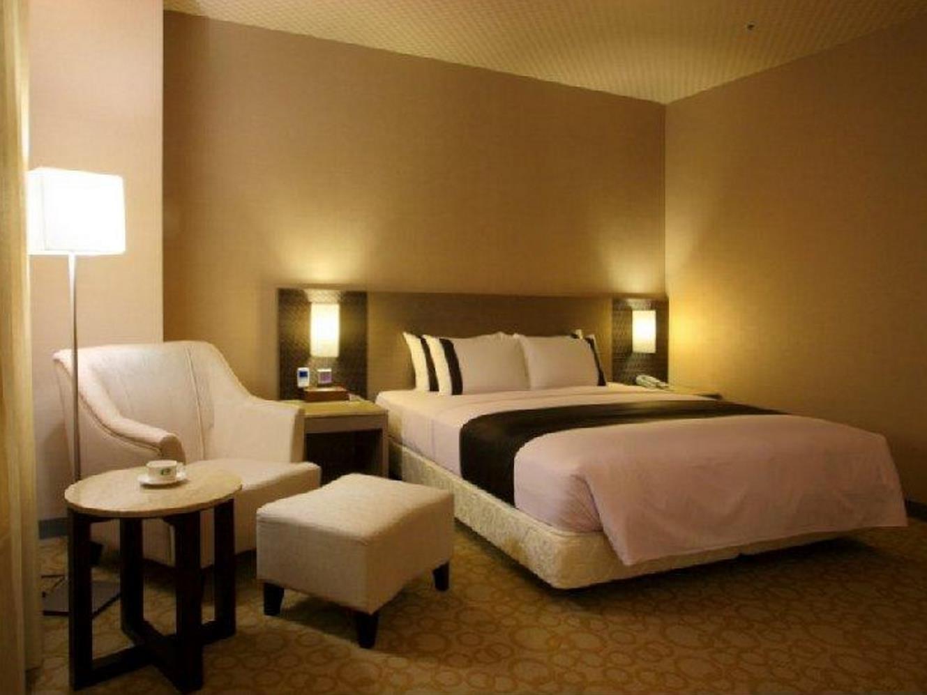 Shinkansen Grand Hotel Тайчжун Екстер'єр фото