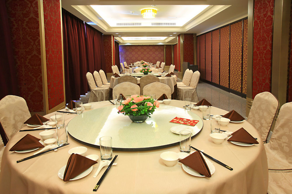 Shinkansen Grand Hotel Тайчжун Екстер'єр фото