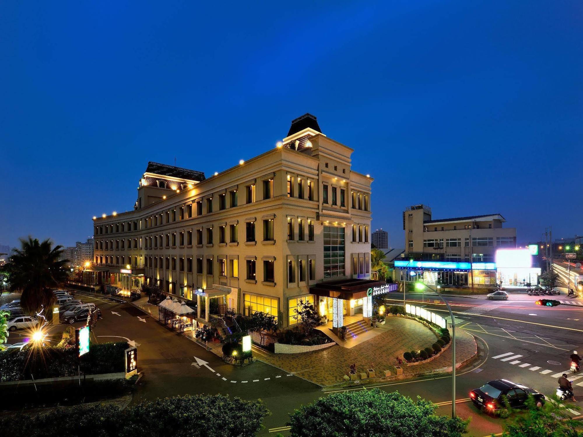 Shinkansen Grand Hotel Тайчжун Екстер'єр фото