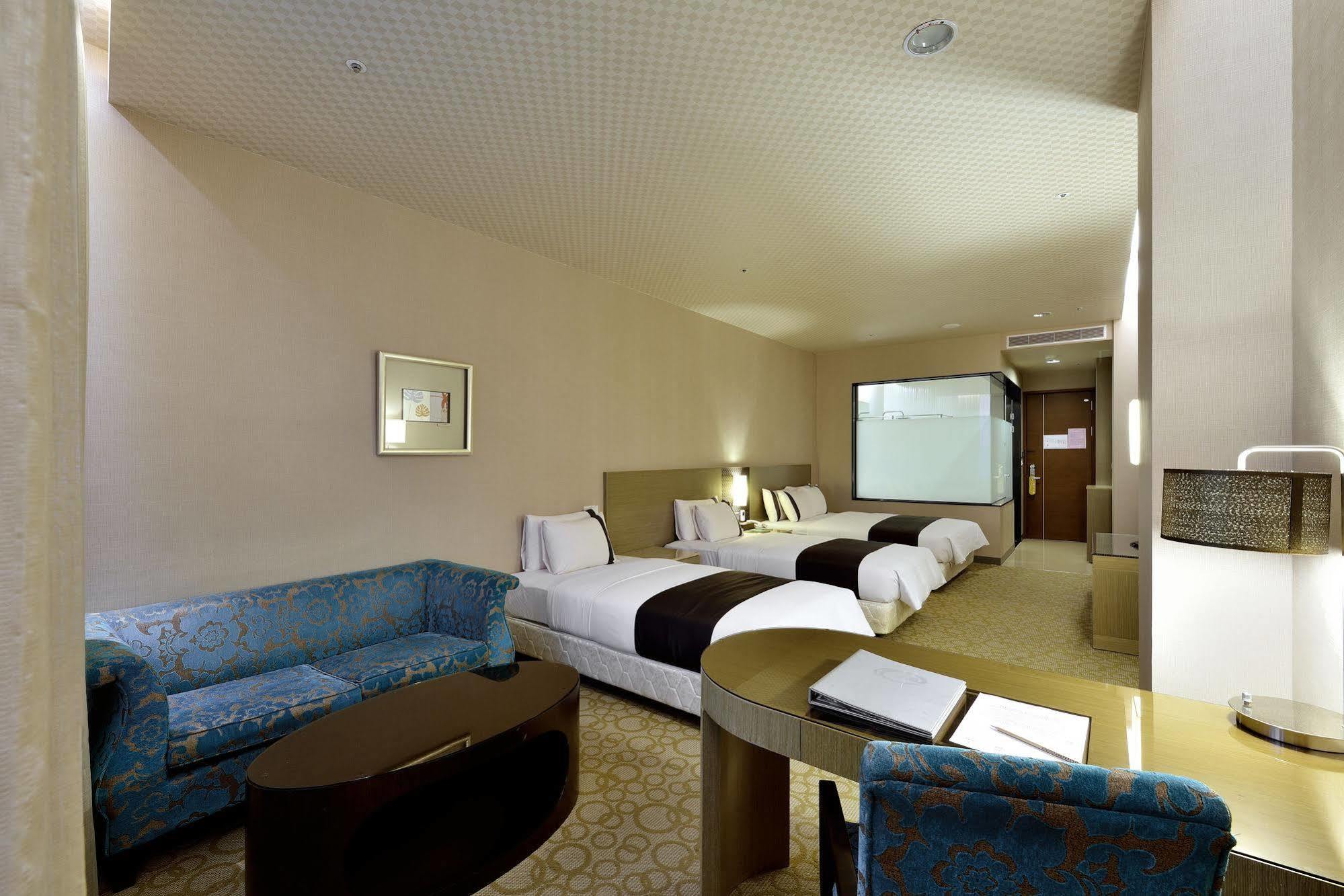 Shinkansen Grand Hotel Тайчжун Екстер'єр фото