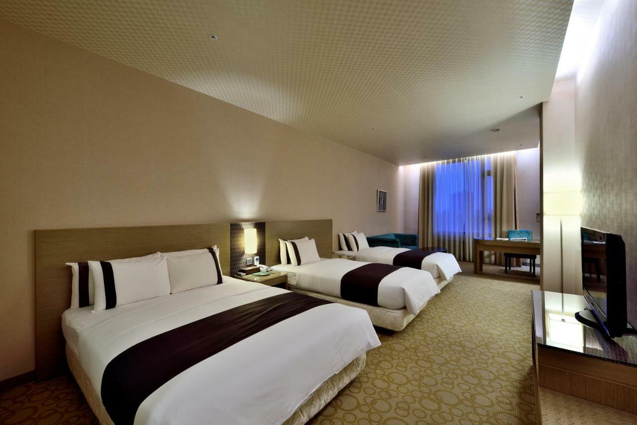 Shinkansen Grand Hotel Тайчжун Номер фото
